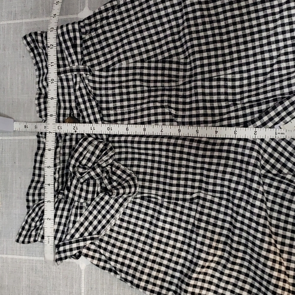 Who what wear, high waist short, size   2, colors black and white - Picture 9 of 11